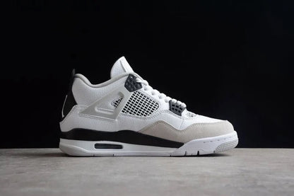 "J4" Sneaker