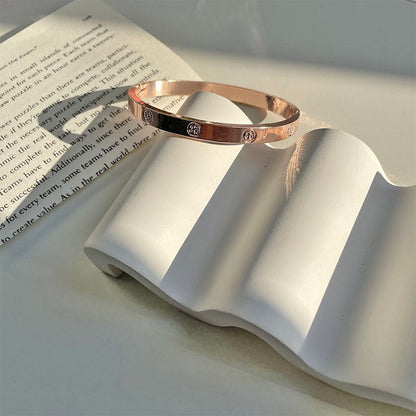 Klassisches Armband