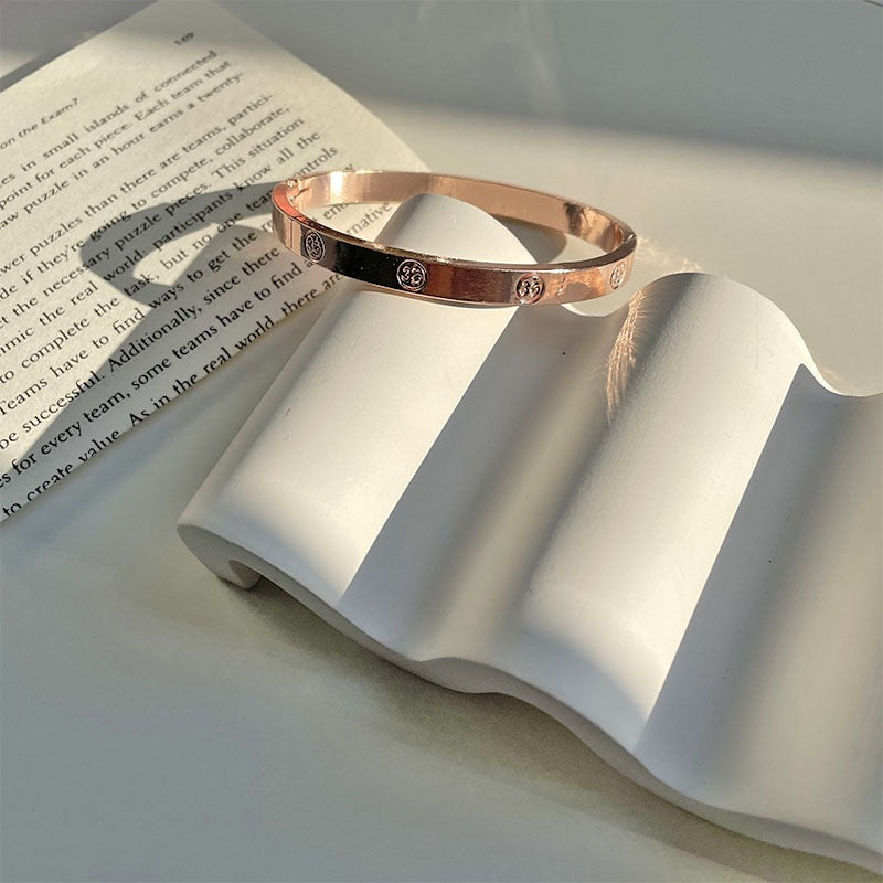 Klassisches Armband