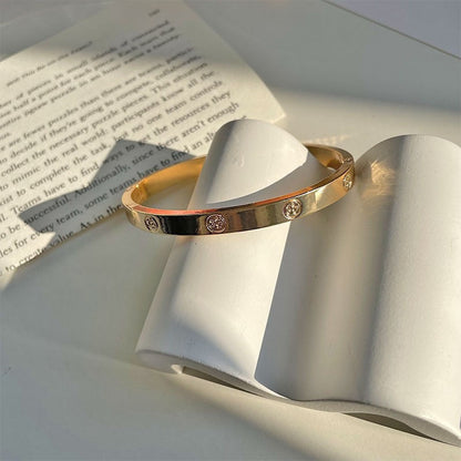 Klassisches Armband
